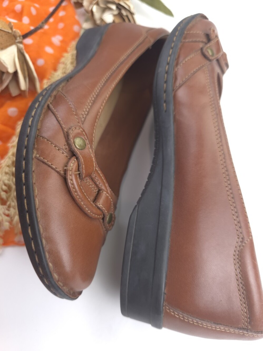 Clarks Women's Tan Leather Slip-On Flats 9.5m - Picture 5 of 8